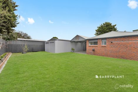 Property photo of 13 Douglas Court Cranbourne West VIC 3977