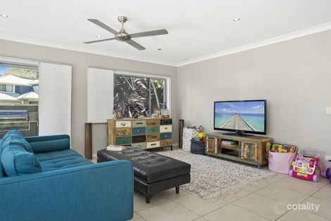 Property photo of 17 Pebble Beach Drive Windaroo QLD 4207
