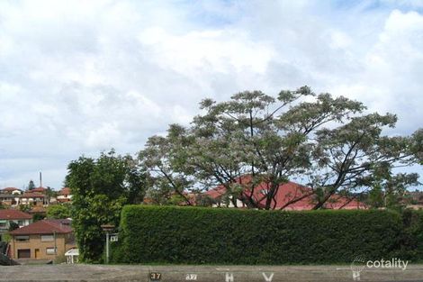 Property photo of 37 Lake Heights Road Lake Heights NSW 2502