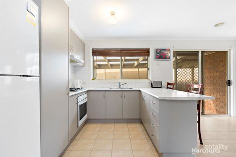 Property photo of 5 Swamp Gum Close Pakenham VIC 3810