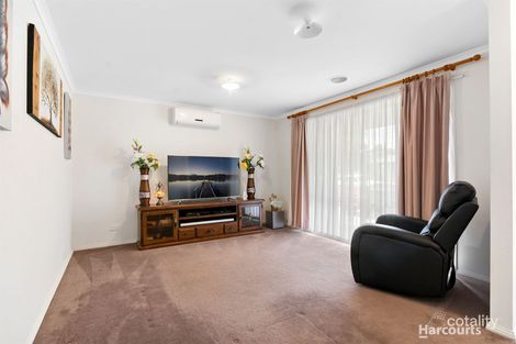 Property photo of 5 Swamp Gum Close Pakenham VIC 3810