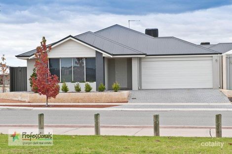 Property photo of 8 Carenza Link Aveley WA 6069