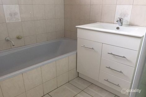 Property photo of 2/32 Stockwell Crescent Keilor Downs VIC 3038