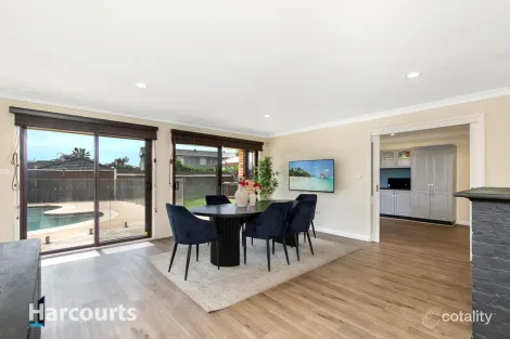 Property photo of 11 Solander Drive St Clair NSW 2759