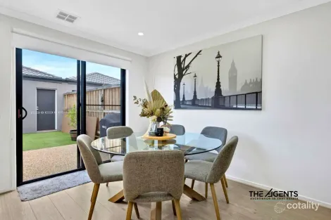 Property photo of 285 Dunnings Road Point Cook VIC 3030