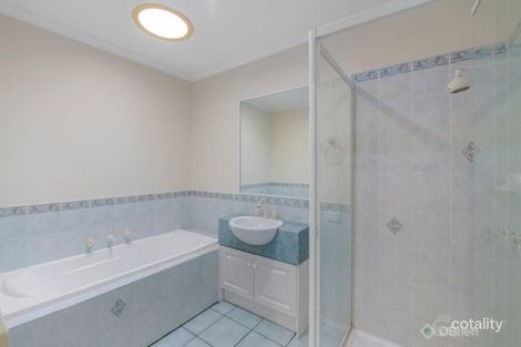 Property photo of 13 Jamieson Way Berwick VIC 3806