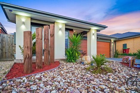 Property photo of 25 Elmsford Crescent Cranbourne West VIC 3977