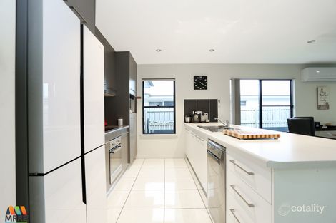 Property photo of 6 Lancaster Way Ooralea QLD 4740