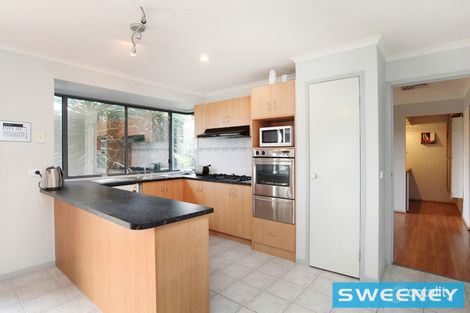 Property photo of 8 Moneghetti Place Burnside VIC 3023