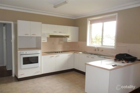 Property photo of 2 Maxine Close Eleebana NSW 2282