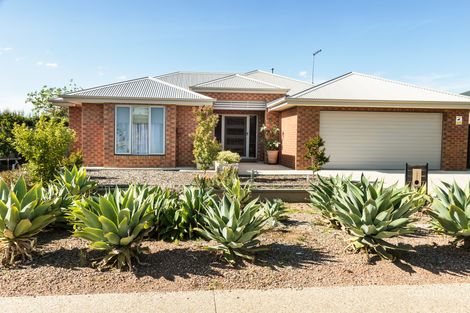 1 Pinehurst Cres, Tatura, VIC 3616