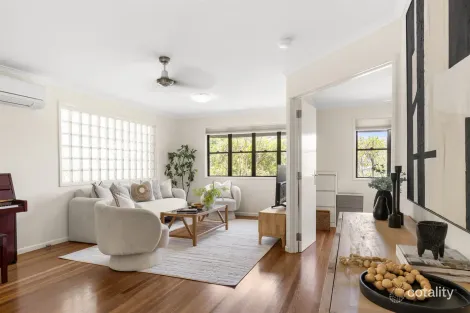 Property photo of 30 Suncroft Street Mount Gravatt QLD 4122