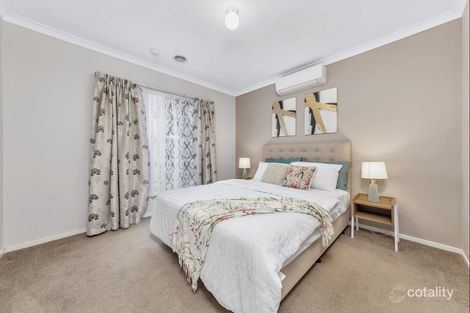 Property photo of 6 Stringybark Close Manor Lakes VIC 3024
