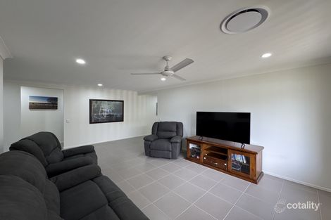 Property photo of 19 Mawson Court Urraween QLD 4655