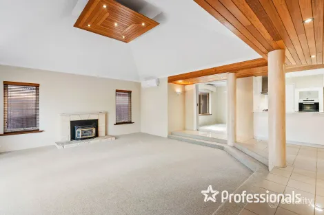 256 Summerlakes Pde, Ballajura, WA 6066