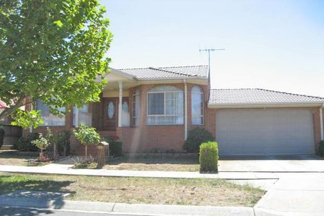 22 Tasman Cres, Taylors Lakes, VIC 3038