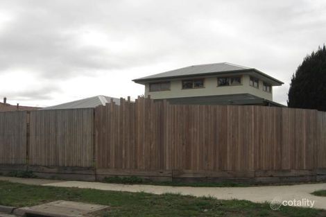 36 Woodstock Dr, Gladstone Park, VIC 3043