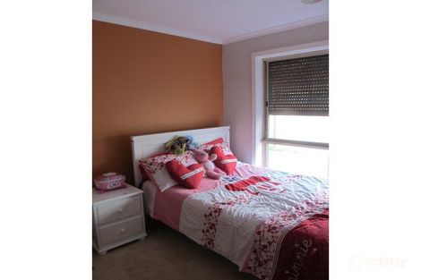 Property photo of 3 Ironbark Grove Burnside Heights VIC 3023