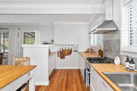 Property photo of 10 Pleasurelea Drive Sunshine Bay NSW 2536