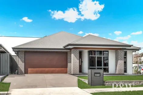 14 WESTBROOK CCT, MARSDEN PARK, NSW 2765
