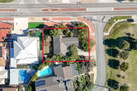 Property photo of 2 Tuxen Place Hillarys WA 6025