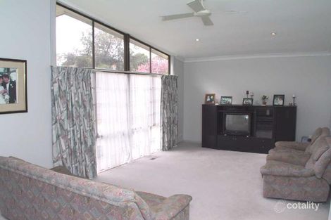 5 Clendon Rd, Ferntree Gully, VIC 3156