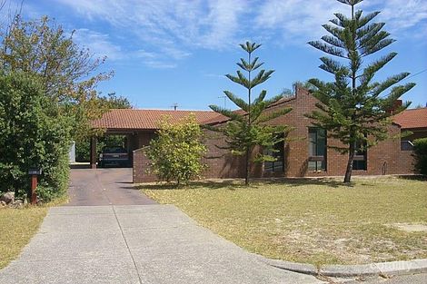 Property photo of 15 Lyndhurst Crescent Ferndale WA 6148