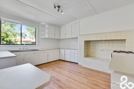 Property photo of 3 Leamington Street Reservoir VIC 3073