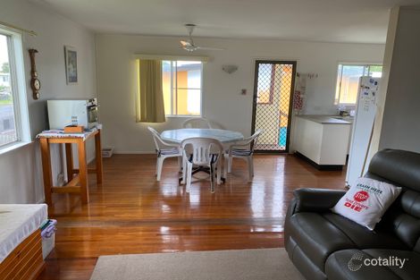 Property photo of 33 Pharlap Parade Ooralea QLD 4740