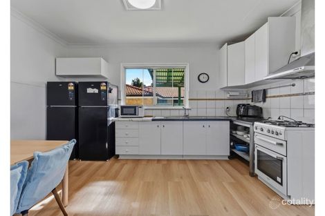 Property photo of 7 Holford Way Wilson WA 6107