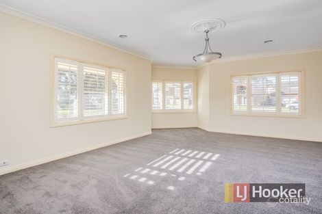 Property photo of 18 Rowcroft Avenue Lynbrook VIC 3975