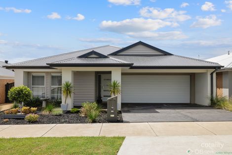 11 Firetail Gr, Cowes, VIC 3922