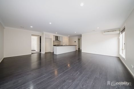 Property photo of 48 Avisha Way Narre Warren VIC 3805