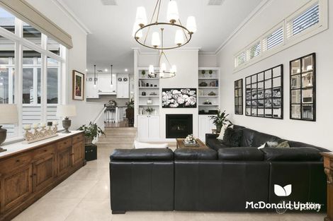 Property photo of 10 McCarron Parade Essendon VIC 3040