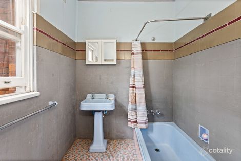 Property photo of 1 Greenacre Road Wollongong NSW 2500