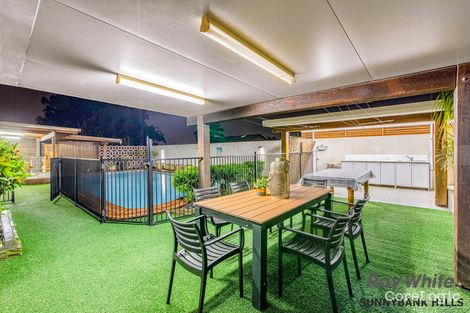 Property photo of 15 Crestgarden Street Macgregor QLD 4109