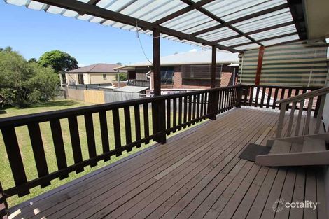 Property photo of 5 Wilson Street Labrador QLD 4215