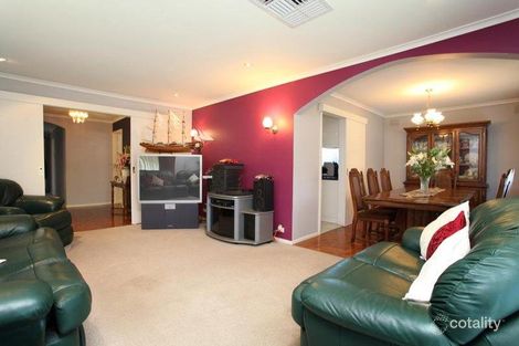 Property photo of 9 Hardy Close Gladstone Park VIC 3043