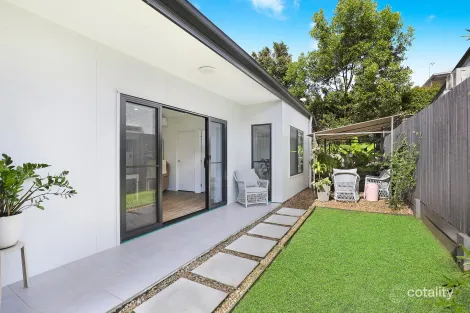 2/37 Fairmeadow Rd, Nambour, QLD 4560