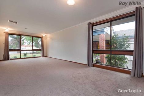 Property photo of 33 Prince Albert Crescent Taylors Lakes VIC 3038
