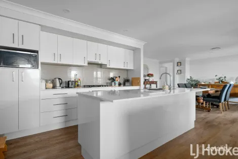 Property photo of 5 Basalt Way Kelso NSW 2795