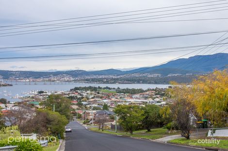 Property photo of 46 Karoola Road Lindisfarne TAS 7015