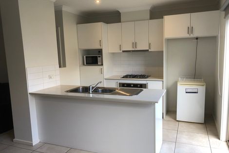 Property photo of 18 Ryrie Grove Wollert VIC 3750