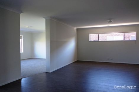Property photo of 11 Truscott Grove Point Cook VIC 3030