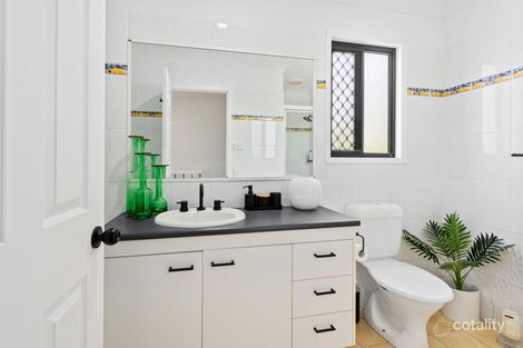 Property photo of 2/4 Sunshine Parade Miami QLD 4220