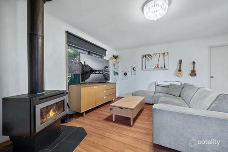 Property photo of 15 Frontignan Street Eschol Park NSW 2558