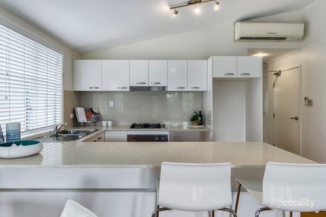 Property photo of 2/54 Gamelin Crescent Stafford QLD 4053