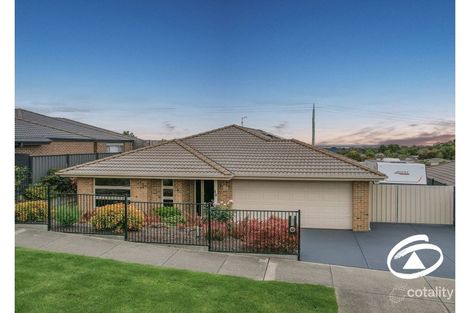 40 Windermere Bvd, Pakenham, VIC 3810
