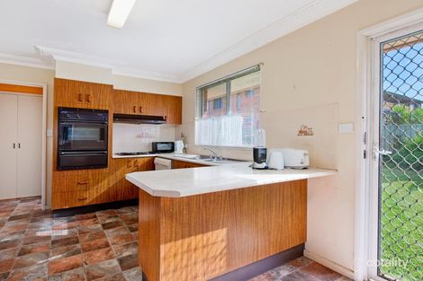 Property photo of 9 Sunnyside Crescent Port Macquarie NSW 2444