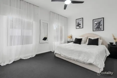 Property photo of 12 Mattes Way Bomaderry NSW 2541